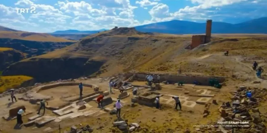 Anadolu’nun Kapısı Ani’de İlk Türk-İslam Mezarlığı Gün Yüzüne Çıkıyor