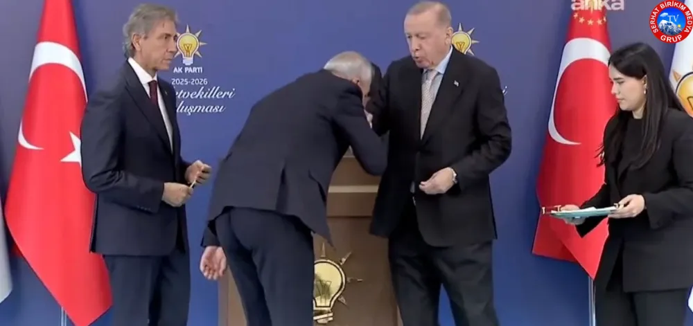 CHP’den Seçilen Gökhan Budak AK Parti Roketini Taktı.