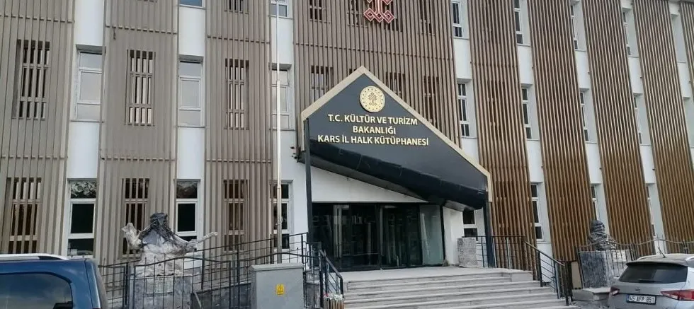 Kars Halk Kütüphanesi Yenilenen Yüzüyle