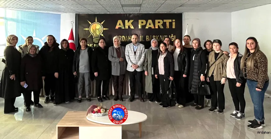 AK Parti Ardahan Kadın Kolları ve Merkez İlçe Yönetim Toplantı Yaptı