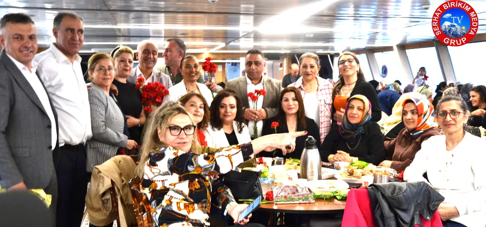 ARDA-FED Anneler Gününü İstanbul Boğazında Kutladı