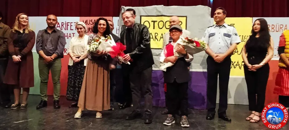 Kars Öğretmenler Tiyatro Topluluğu sundu “Otogargara”